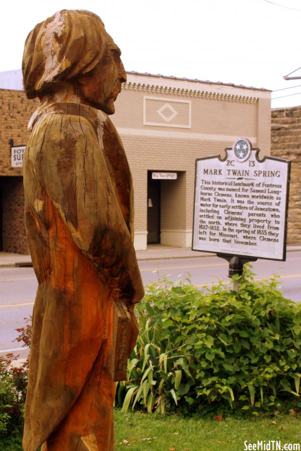 Mark Twain Chainsaw Carving - Jamestown