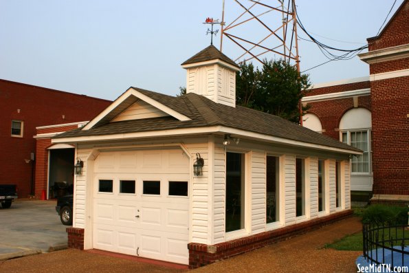 Small Garage near city hall