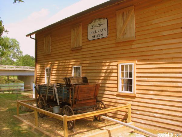 Loretta Lynn Doll &amp; Fan Museum