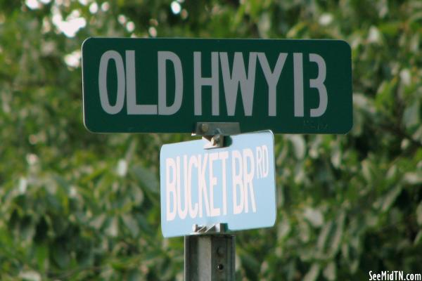 Old Hwy 13 street sign