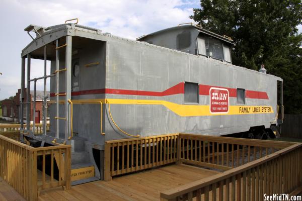 Family Lines System caboose - Ethridge, TN