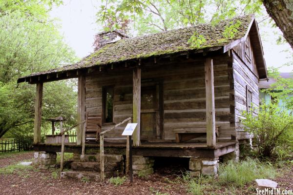 Lancaster Cabin - Fayetteville, TN