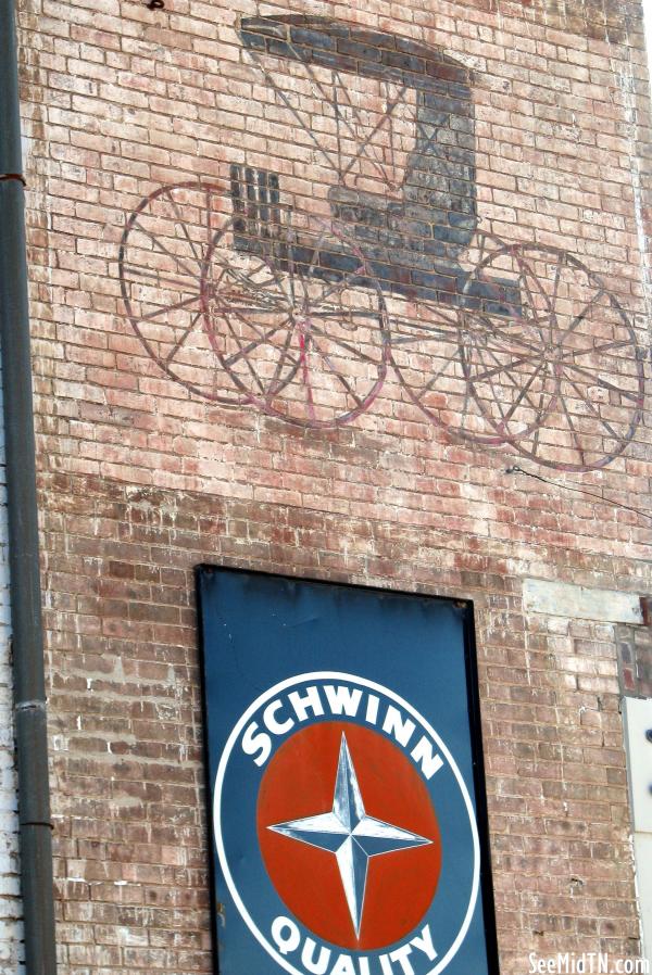 Columbia Town Square: Painted Buggy at The Wheel