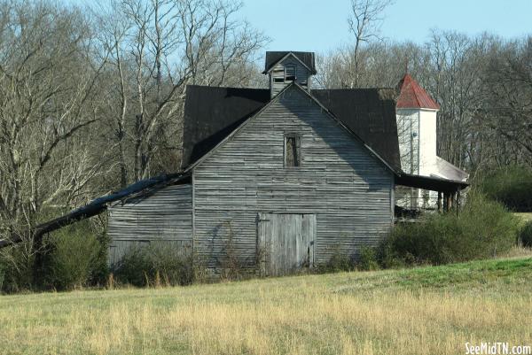 Old Barn near Williamspost