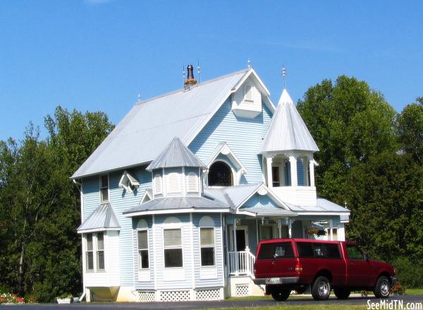 Neat house outside of Cookeville, Tn