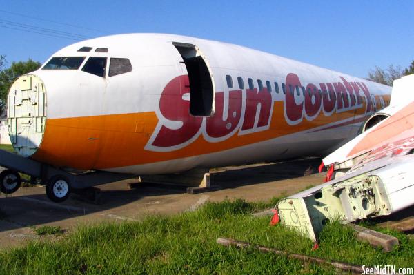 Sun Country Abandoned Plane - Smyrna