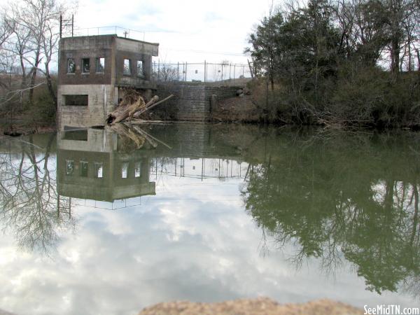 Walter Hill Hydroelectric Plant upstream from the dam