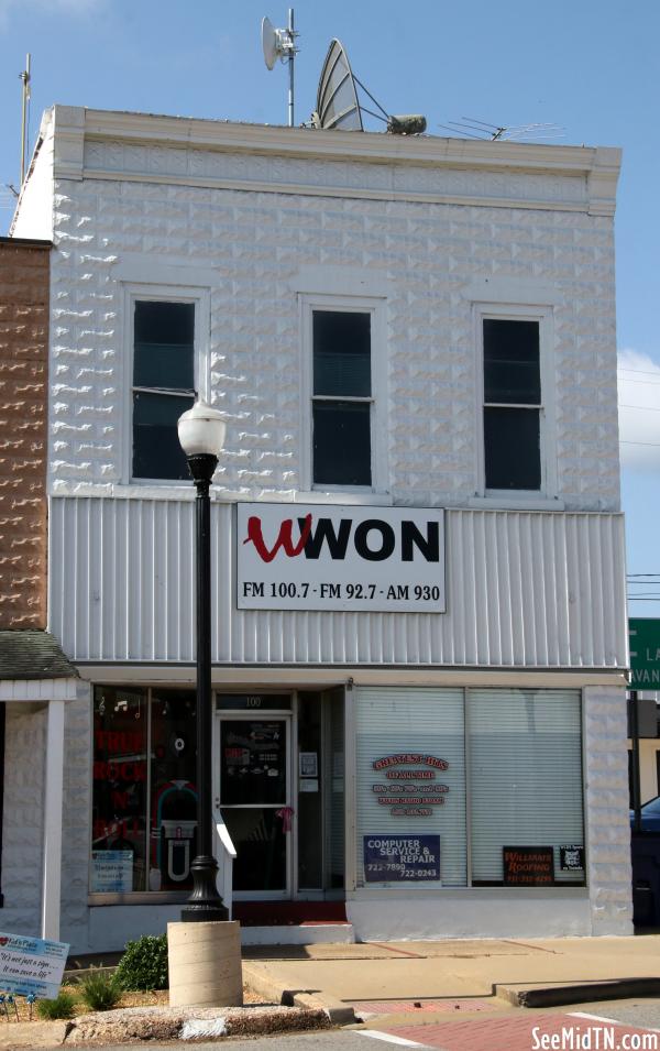 WWON Radio building