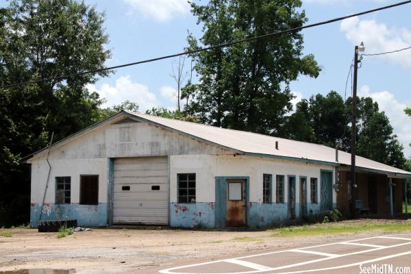 Lutts closed business