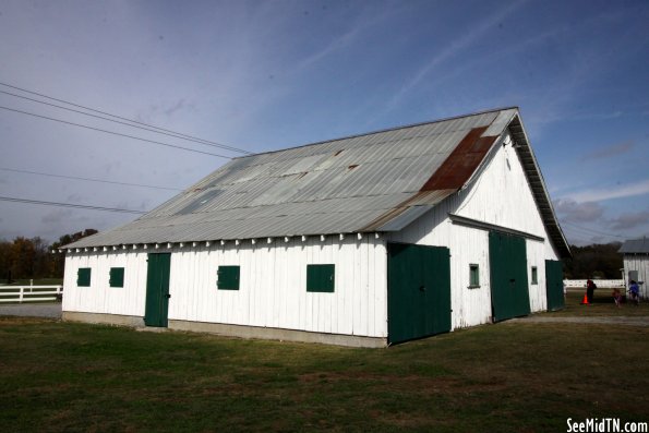 Harlinsdale Farm Park barn