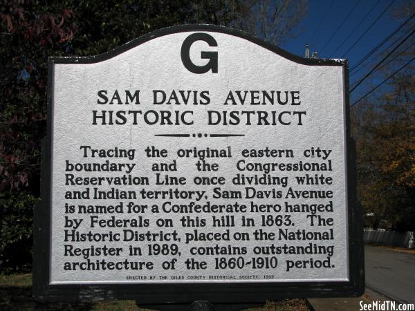 Giles: Sam Davis Avenue Historic District