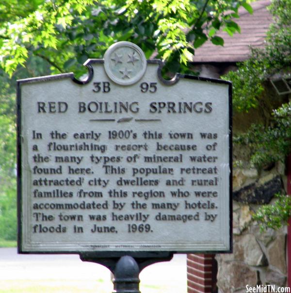Macon: Red Boiling Springs