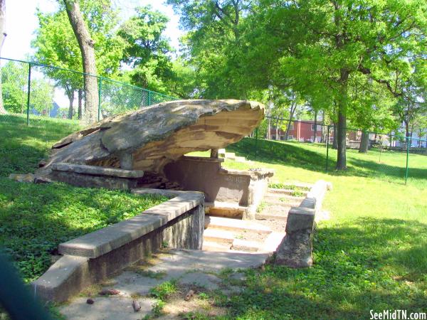 Centennial Park clamshell