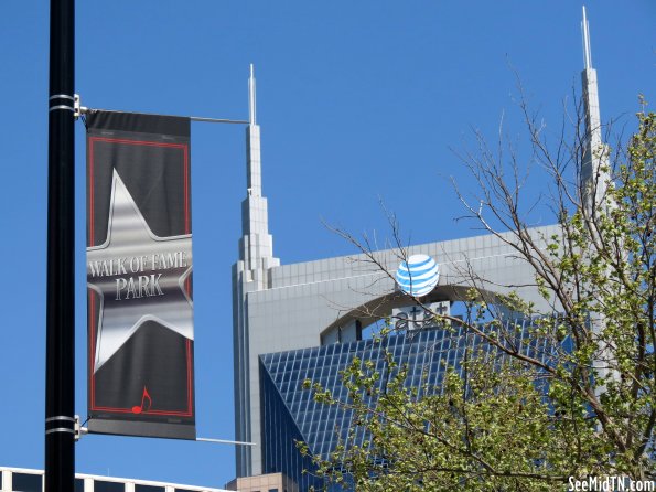 Walk of Fame park banner + Batbuilding