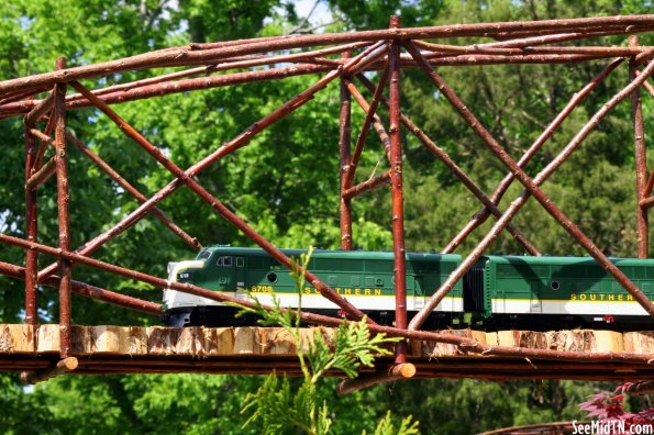 Southern crosses the bridge