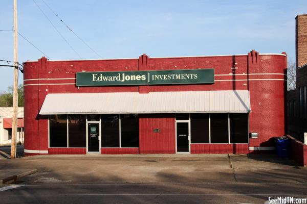 McKenzie: Art Deco Storefront