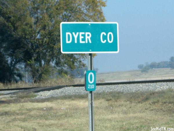 Dyer County Sign