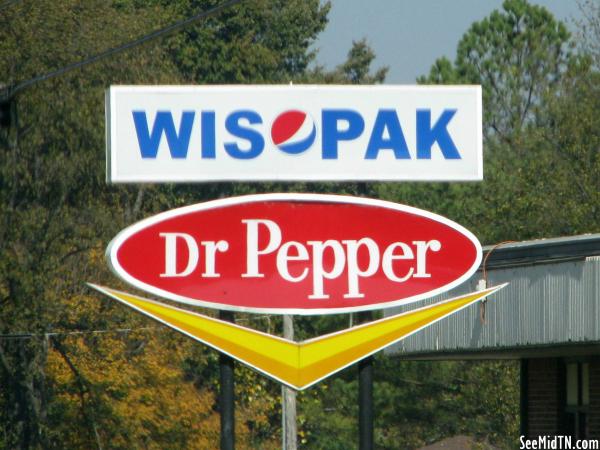 Wis-Pak Distribution Dr. Pepper Sign