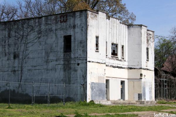 Abandoned Business 526 Cedar St.