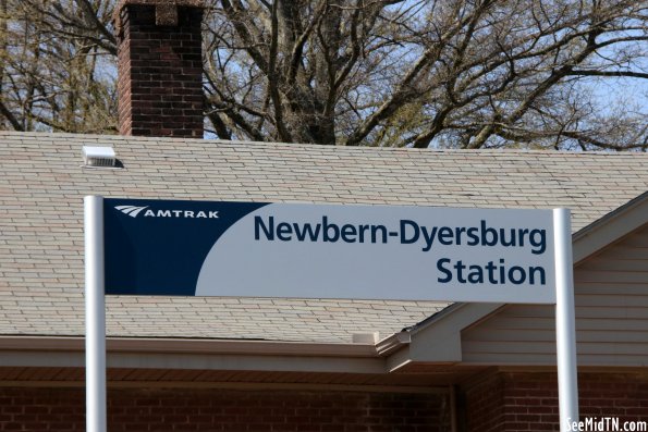 Newbern Amtrak sign