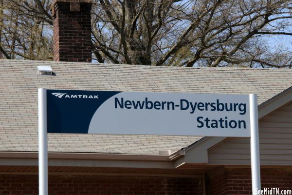 Newbern Amtrak sign