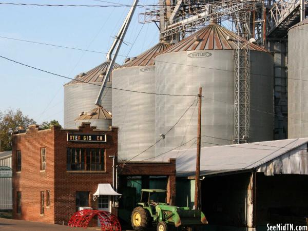 Dyer Gin Co.