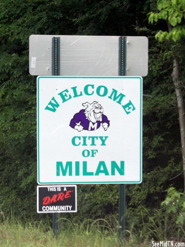 Milan Welcome Sign