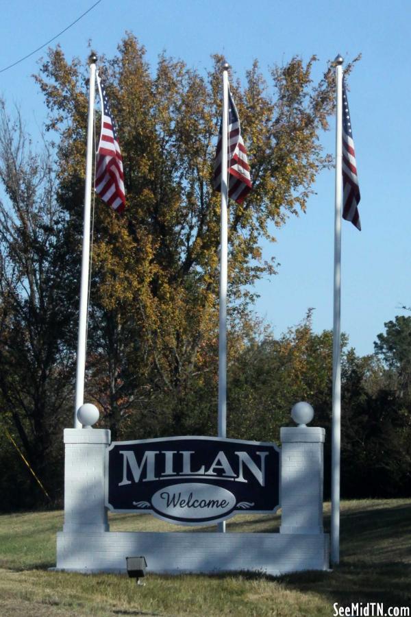 Milan Welcome Sign