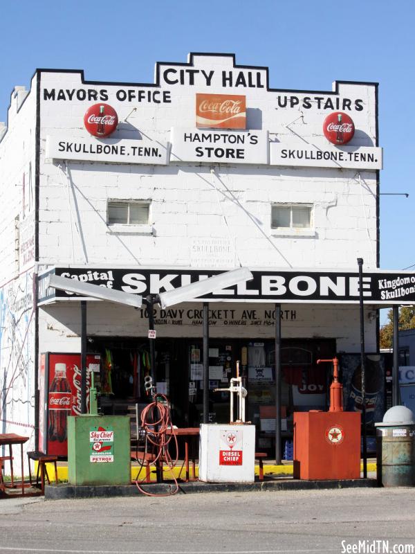 Skullbone Hamptons Front
