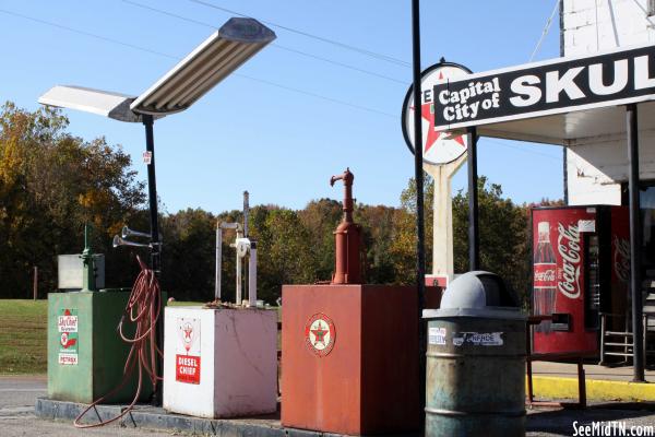 Skullbone: Hampton's Texaco Gas Pumps
