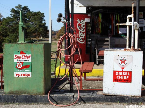 Skullbone: Hampton's Texaco
