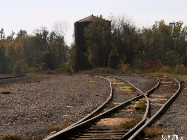 Obion: The last steam train water tower in Tennessee (2011)