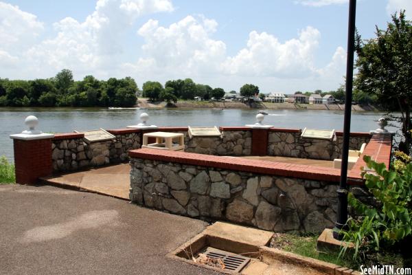 Trail of Tears Overlook Park